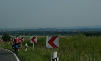 die letzte Kurve vom Huygebirge hinunter nach Halberstadt