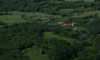 Blick von der Kante zum Dorf Gradisce