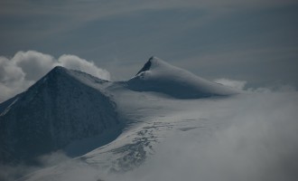 dann freie Sicht auf den Venedigergipfel und die Furche für Skitourengeher