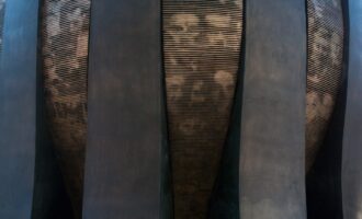 am hauptplatz von maribor: modern art inmitten des k+k-ambientes