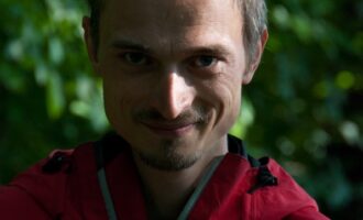das sogenannte 'streifenhörnchenphänomen' nach vielen stunden unter dem radhelm