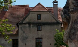 stadtschlaining, die burg, heute sitz der friedensuniversität