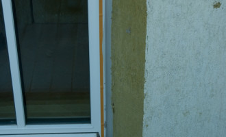 die Fensternischen ließen wir in einem Winkel von ca 30 Grad anschrägen - mehr Licht im Inneren