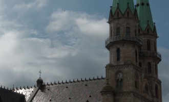 endlich eine grosstadt! meiningen, die theaterstadt, im ersten sonnenstrahl
